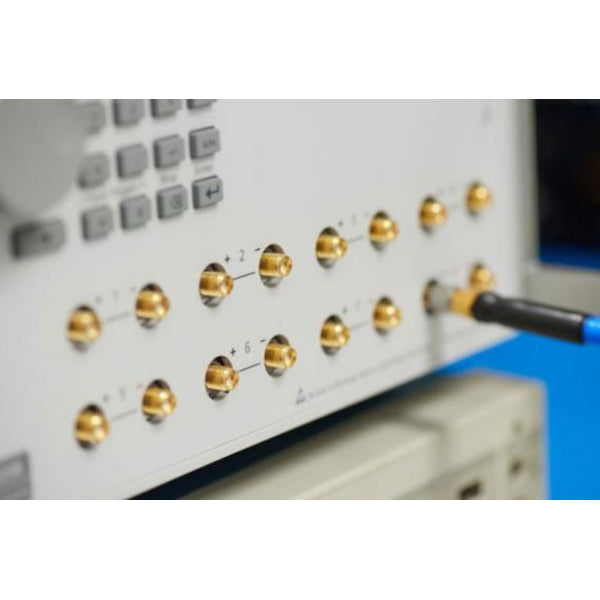 Tektronix AWG5208 Godtycklig vågforms-generator